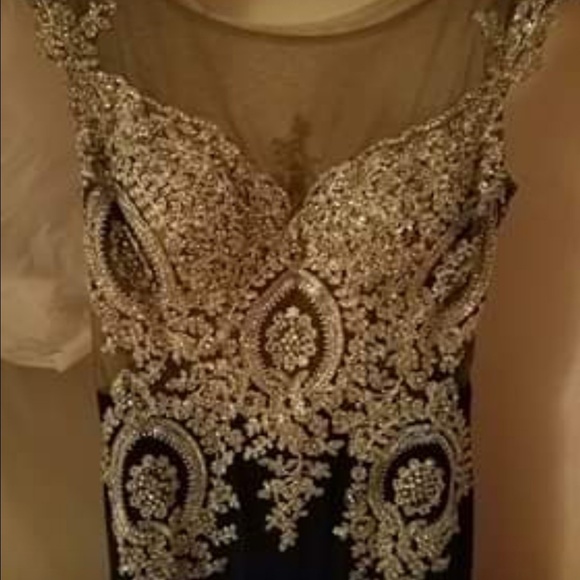 Black & Gold Prom Dress - Picture 4 of 5